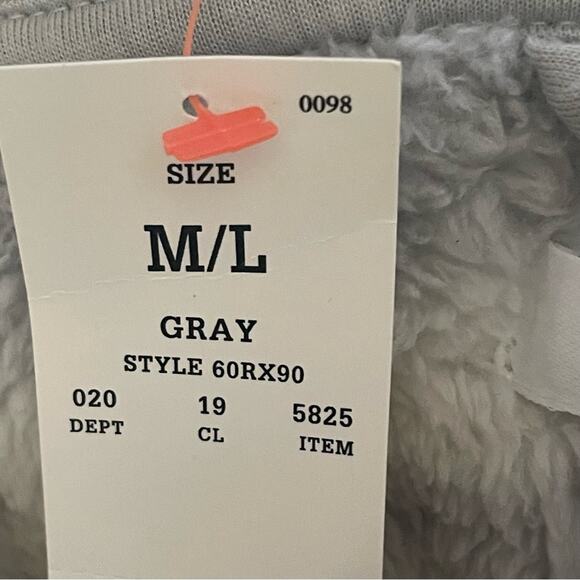 Closie Grey White Snowflake Hooded‎ Fleece Robe NWT M/L - Picture 4 of 5